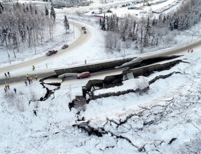 Землетрясение магнитудой 8,1 произошло на Аляске
