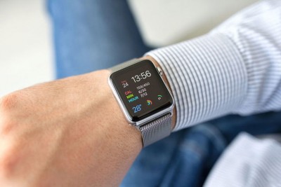 Для наблюдения за неврологическими больными будут использовать умные часы от Apple