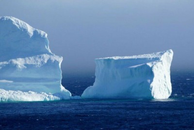 На несколько частей раскололся самый большой айсберг в мире