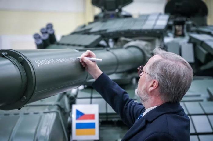 Т-72 для України почала відправляти Чехія